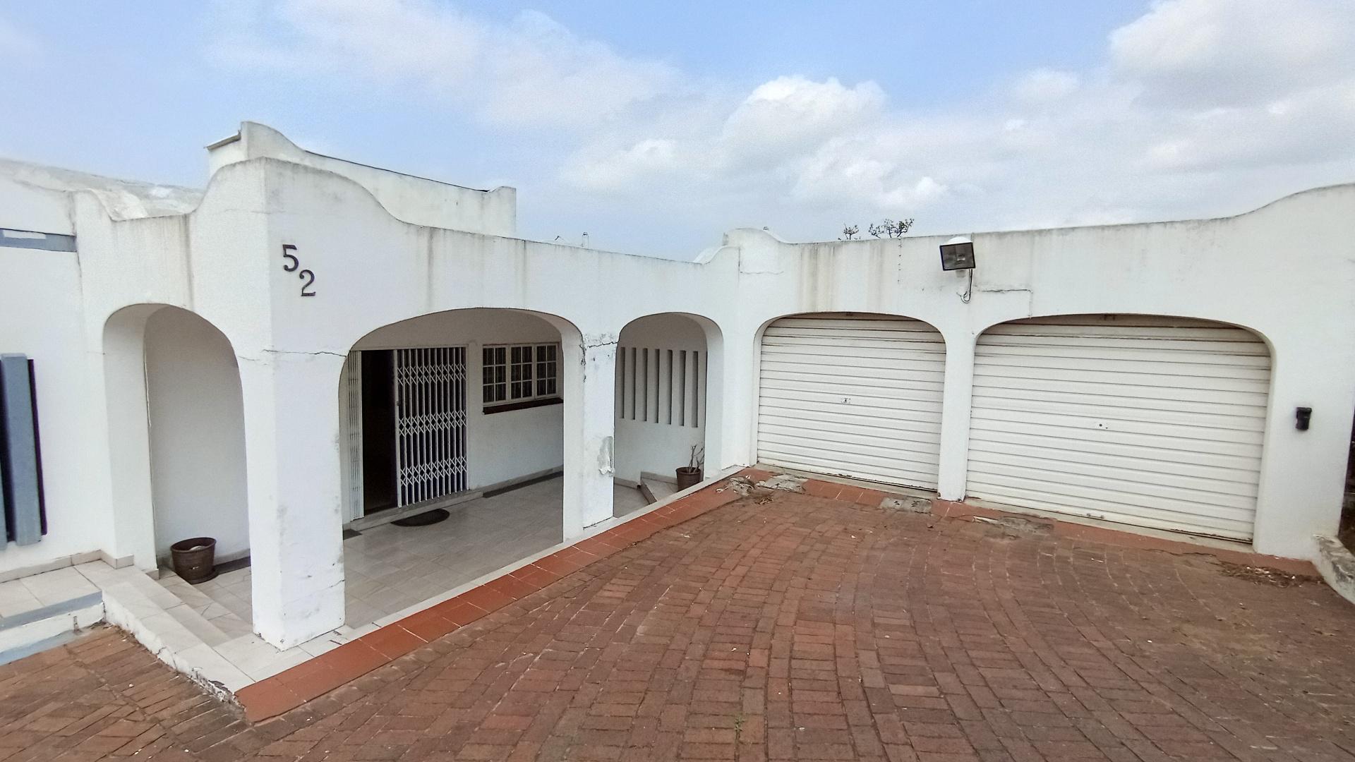 Front View of property in Reservior Hills
