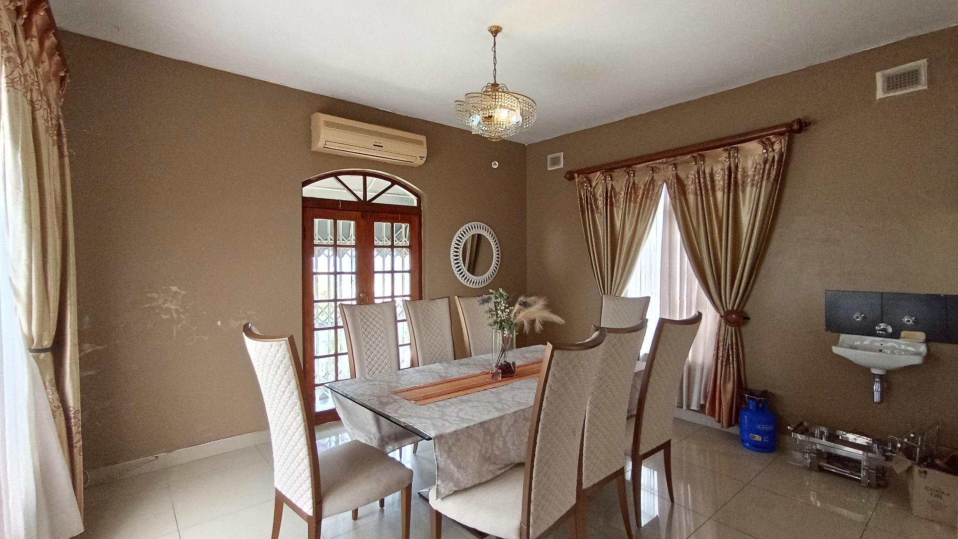 Dining Room - 33 square meters of property in Reservior Hills