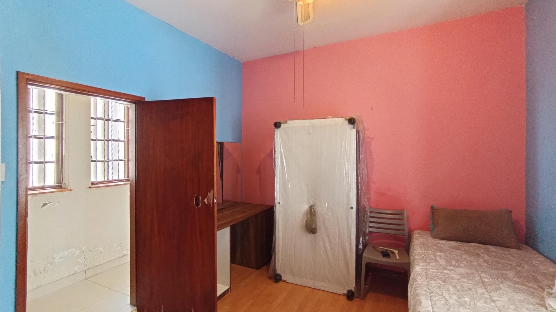 Bed Room 3 - 14 square meters of property in Reservior Hills