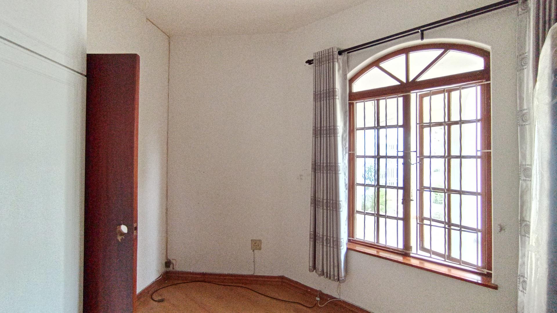 Bed Room 4 - 12 square meters of property in Reservior Hills