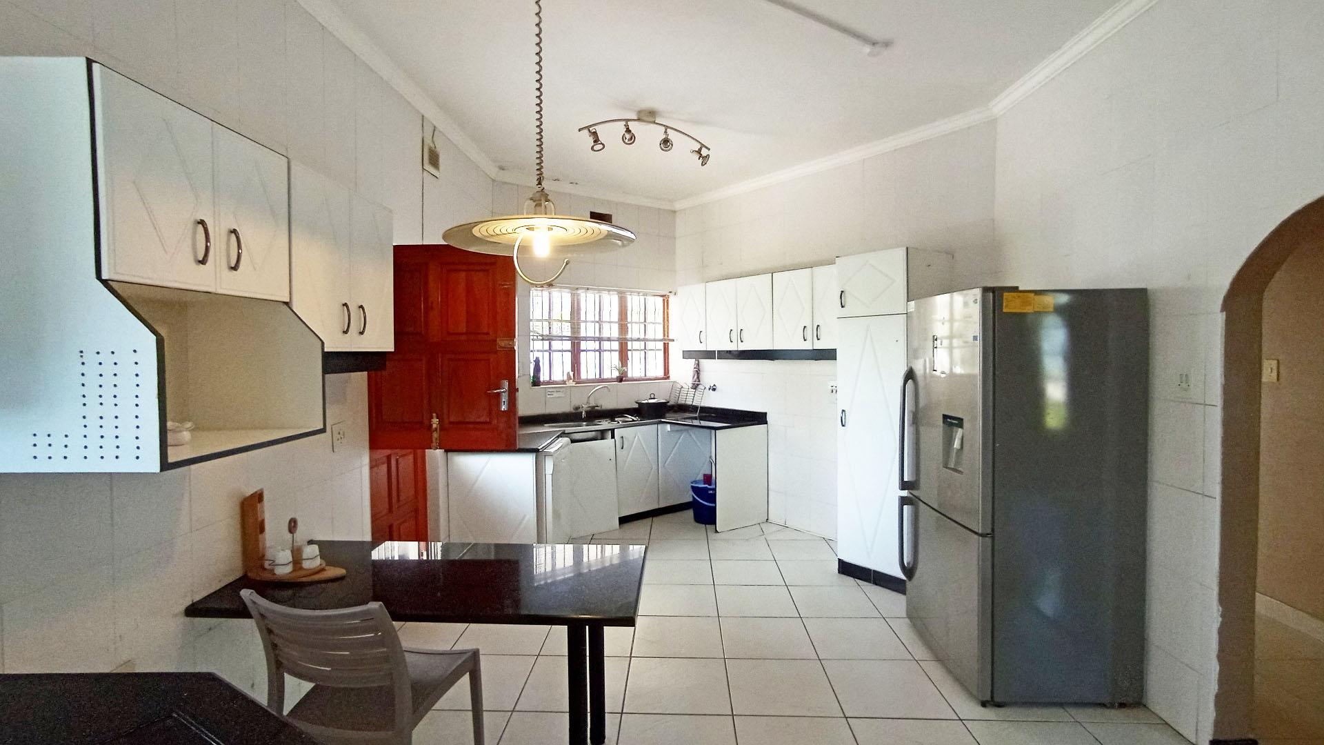 Kitchen - 56 square meters of property in Reservior Hills