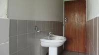 Bathroom 1 - 7 square meters of property in Florida Lake