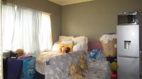 Bed Room 1 - 15 square meters of property in Florida Lake