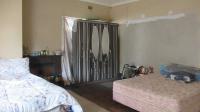 Lounges - 46 square meters of property in Florida Lake
