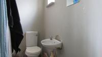 Bathroom 2 - 3 square meters of property in Florida Lake