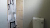 Bathroom 2 - 3 square meters of property in Florida Lake