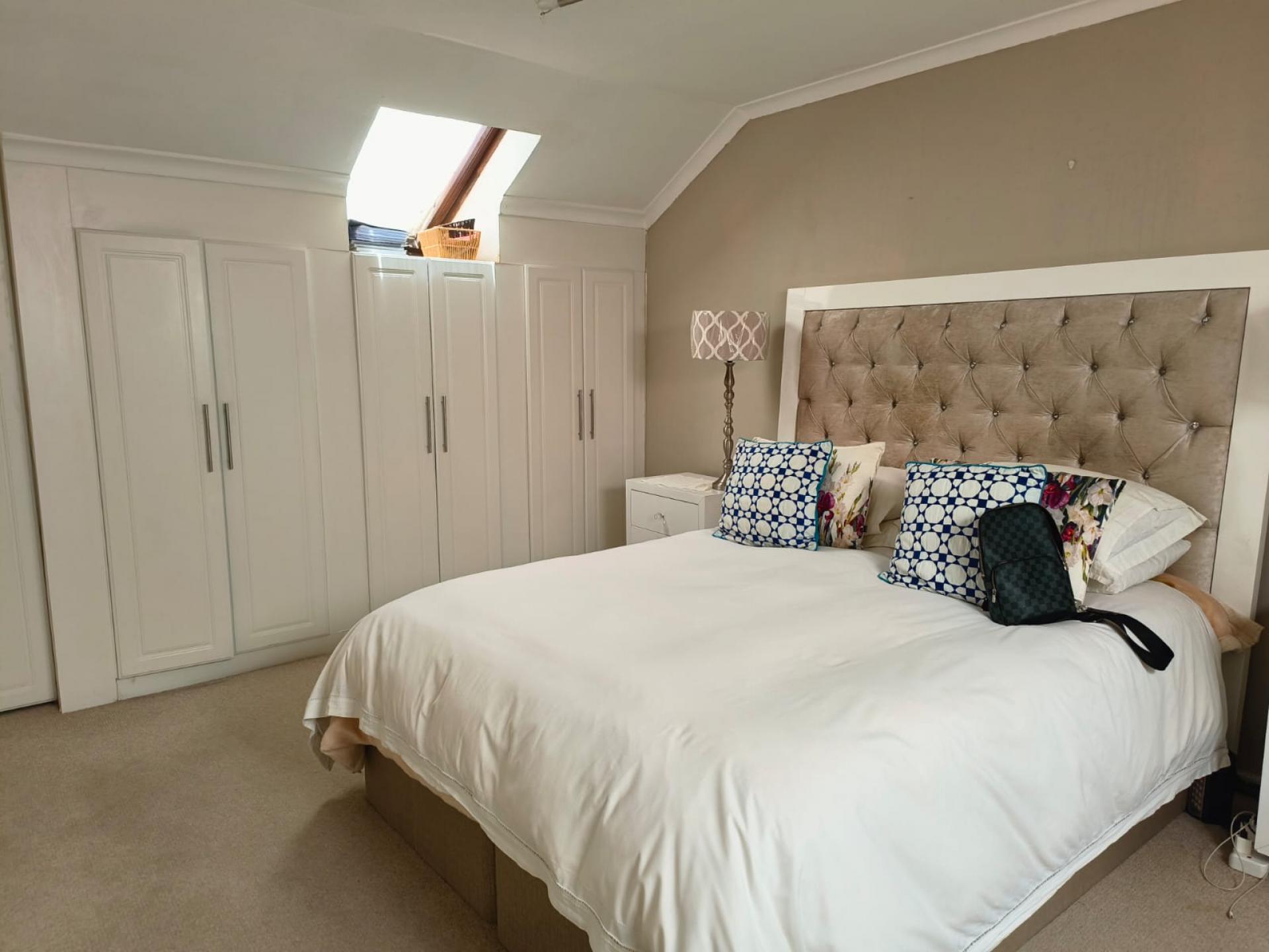 Main Bedroom of property in Hillcrest - KZN