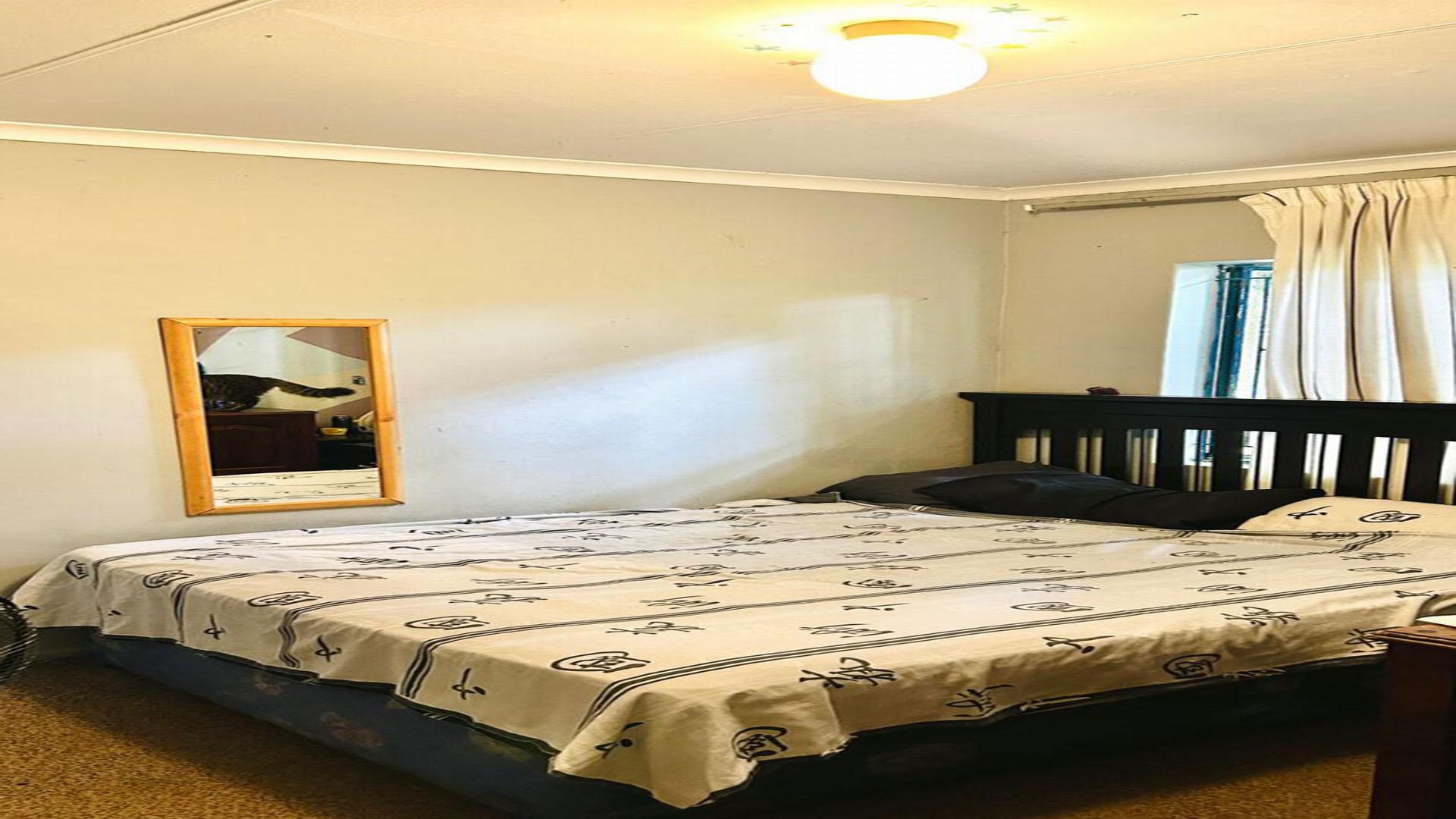 Bed Room 1 of property in Nelspruit Central