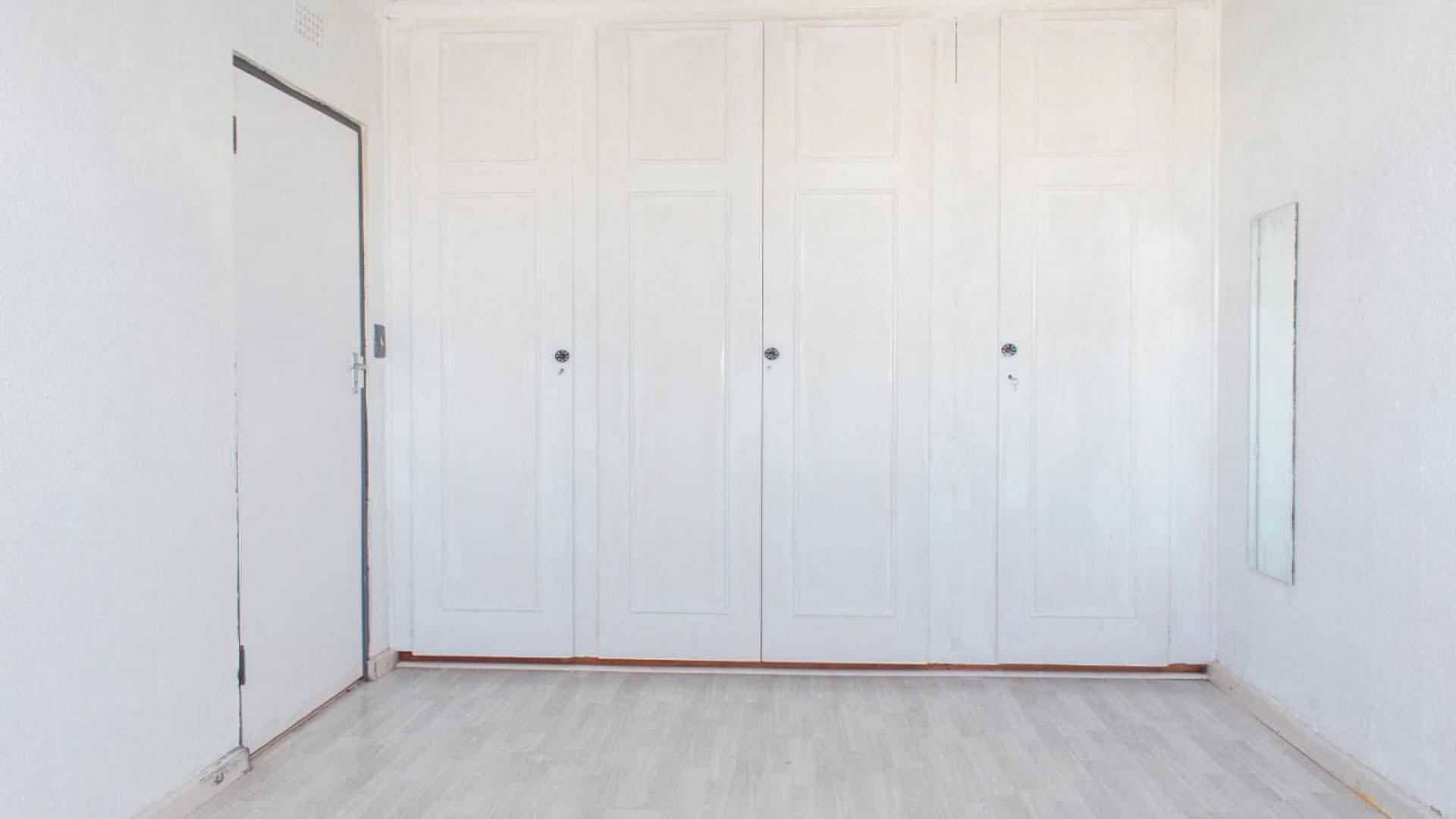 Bed Room 1 - 11 square meters of property in Horison View