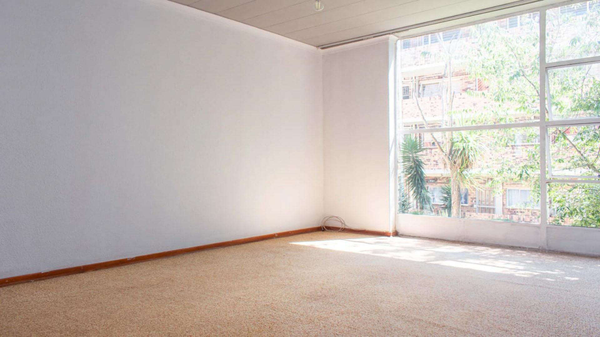 Bed Room 2 - 18 square meters of property in Horison View