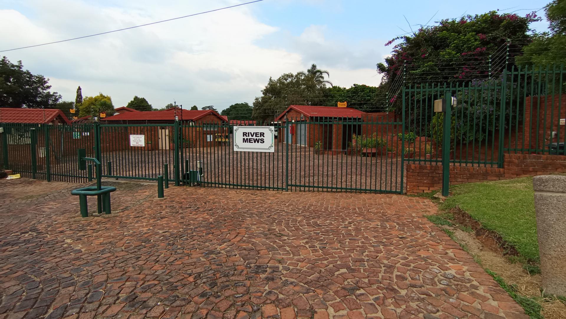 Front View of property in Corlett Gardens