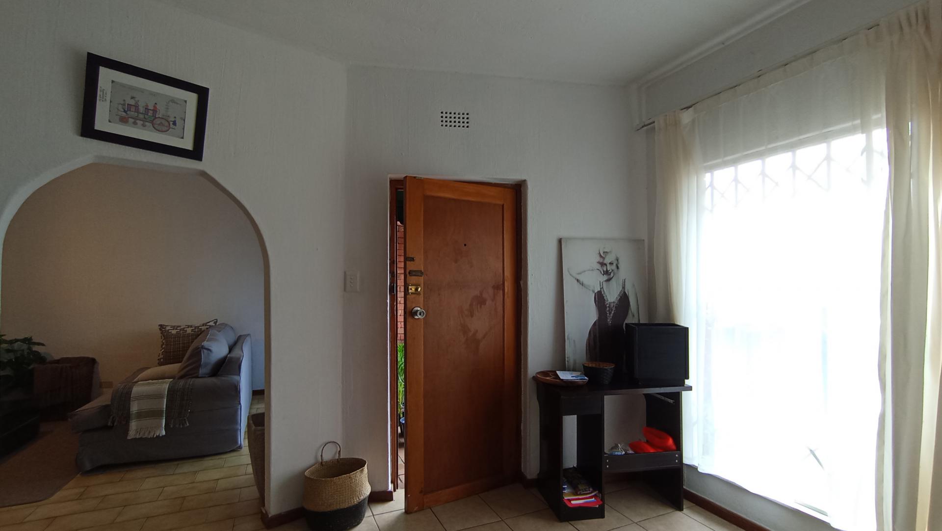 Spaces - 32 square meters of property in Corlett Gardens