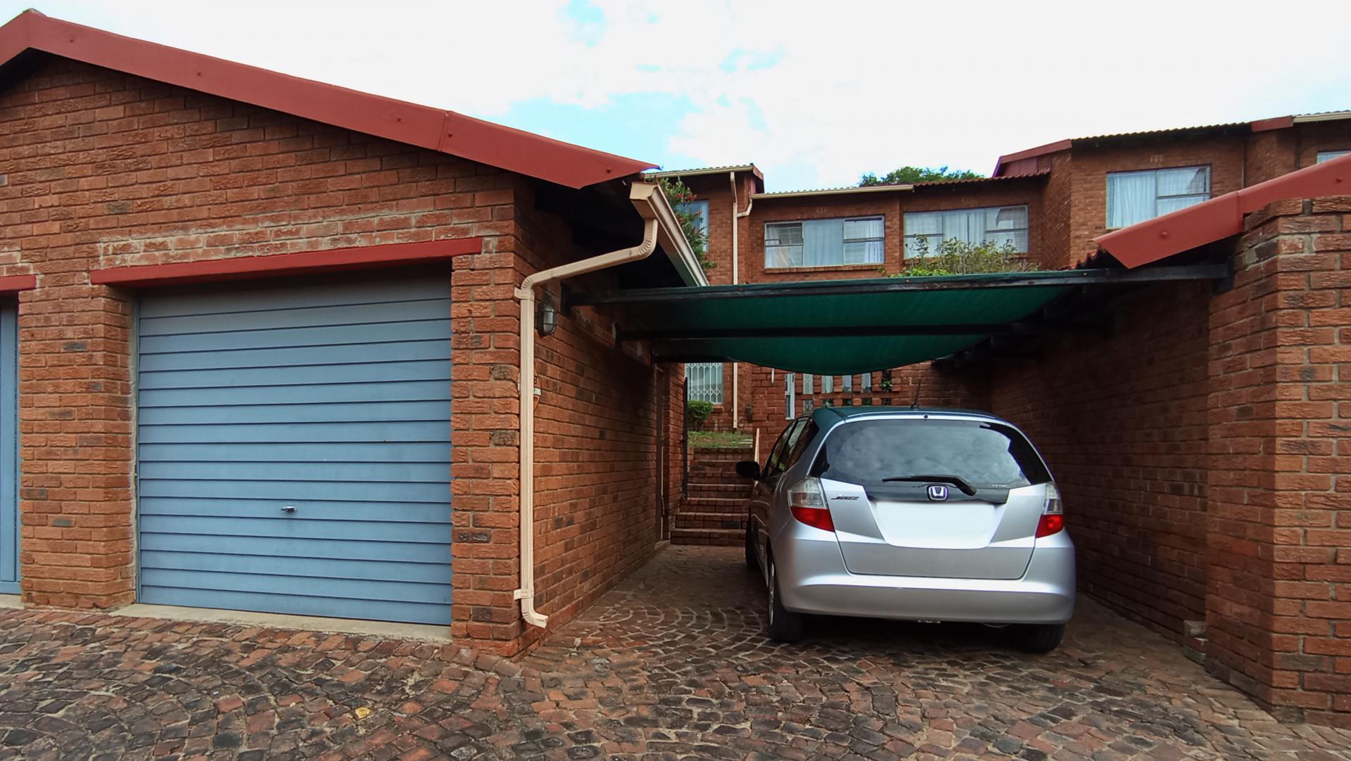 Front View of property in Corlett Gardens