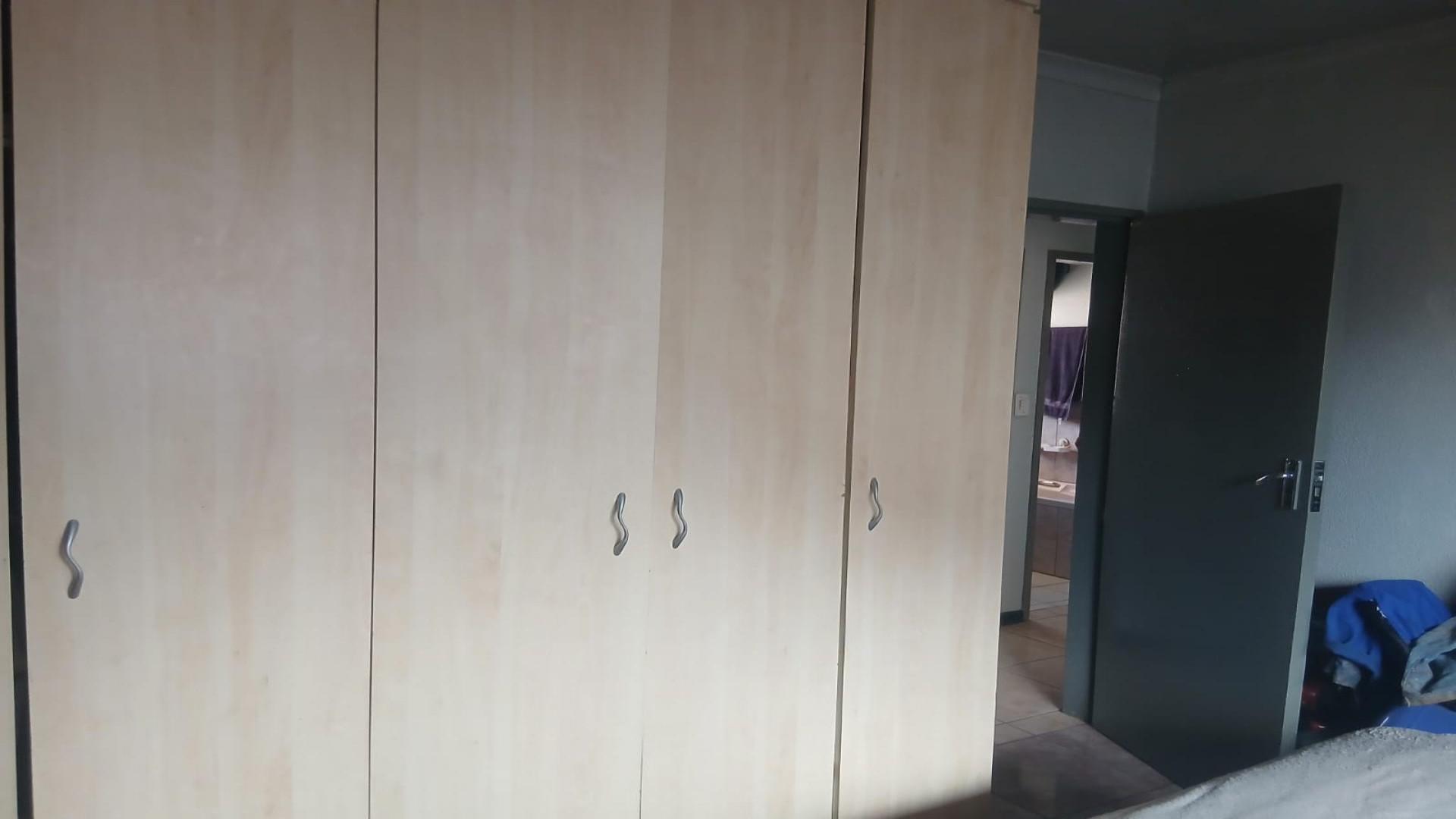 Main Bedroom of property in Rustenburg