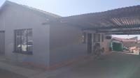 Carport  of property in Rustenburg