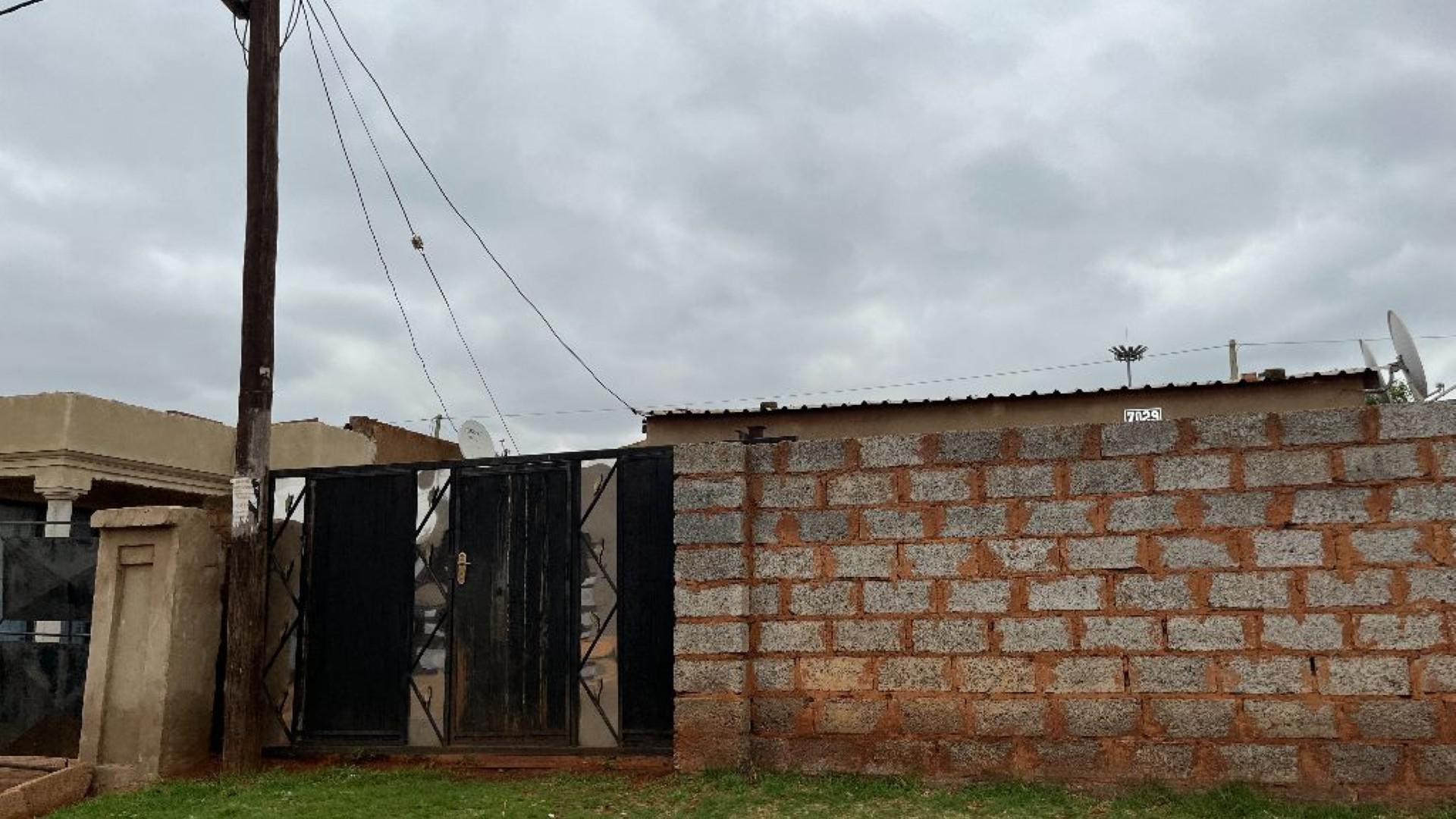 Front View of property in Zonkizizwe