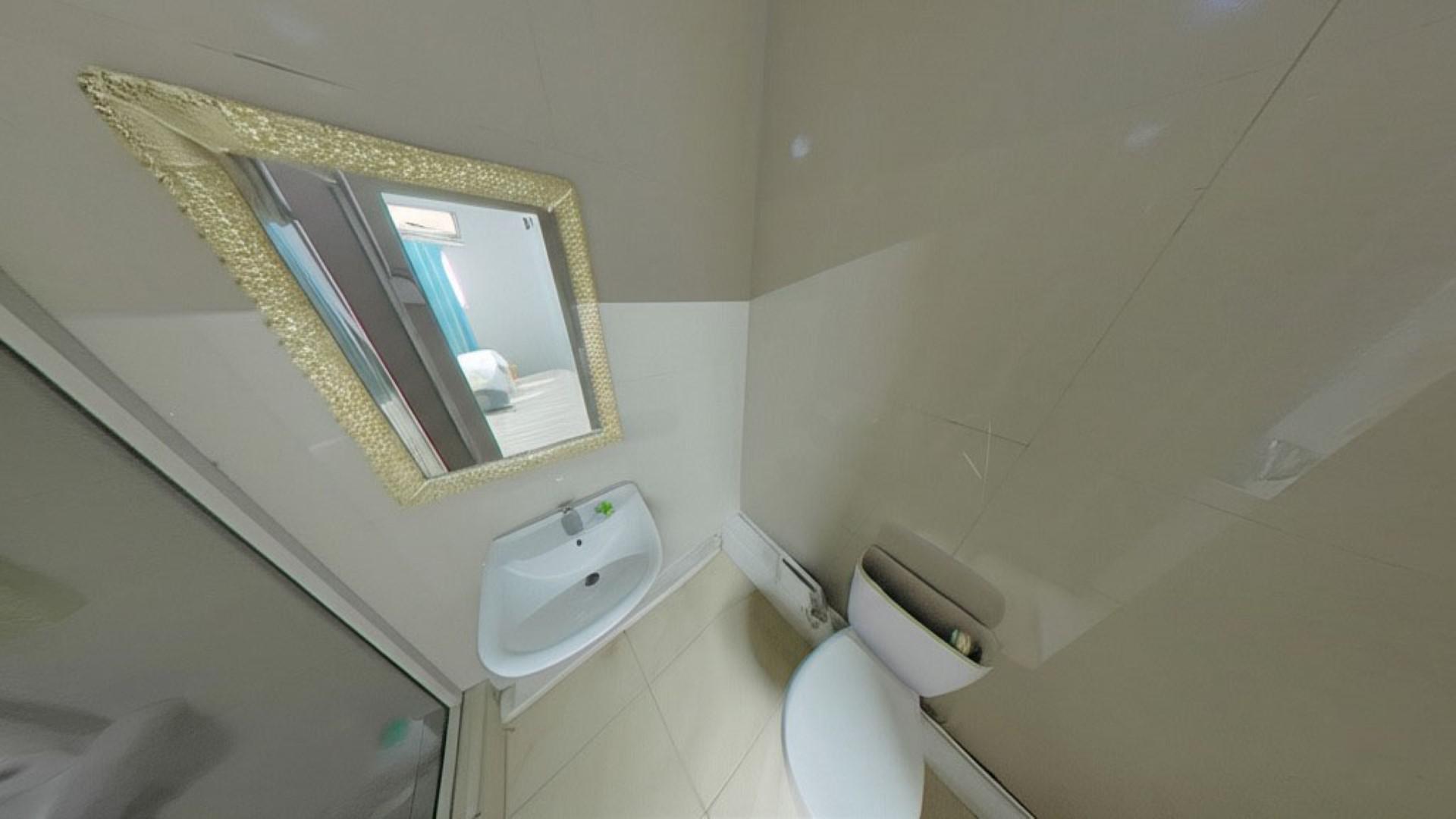 Bathroom 3+ - 26 square meters of property in Stanger