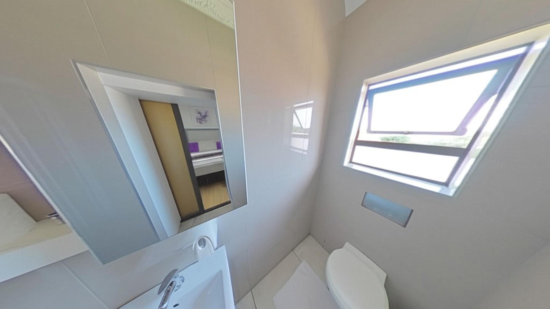Bathroom 3+ - 26 square meters of property in Stanger