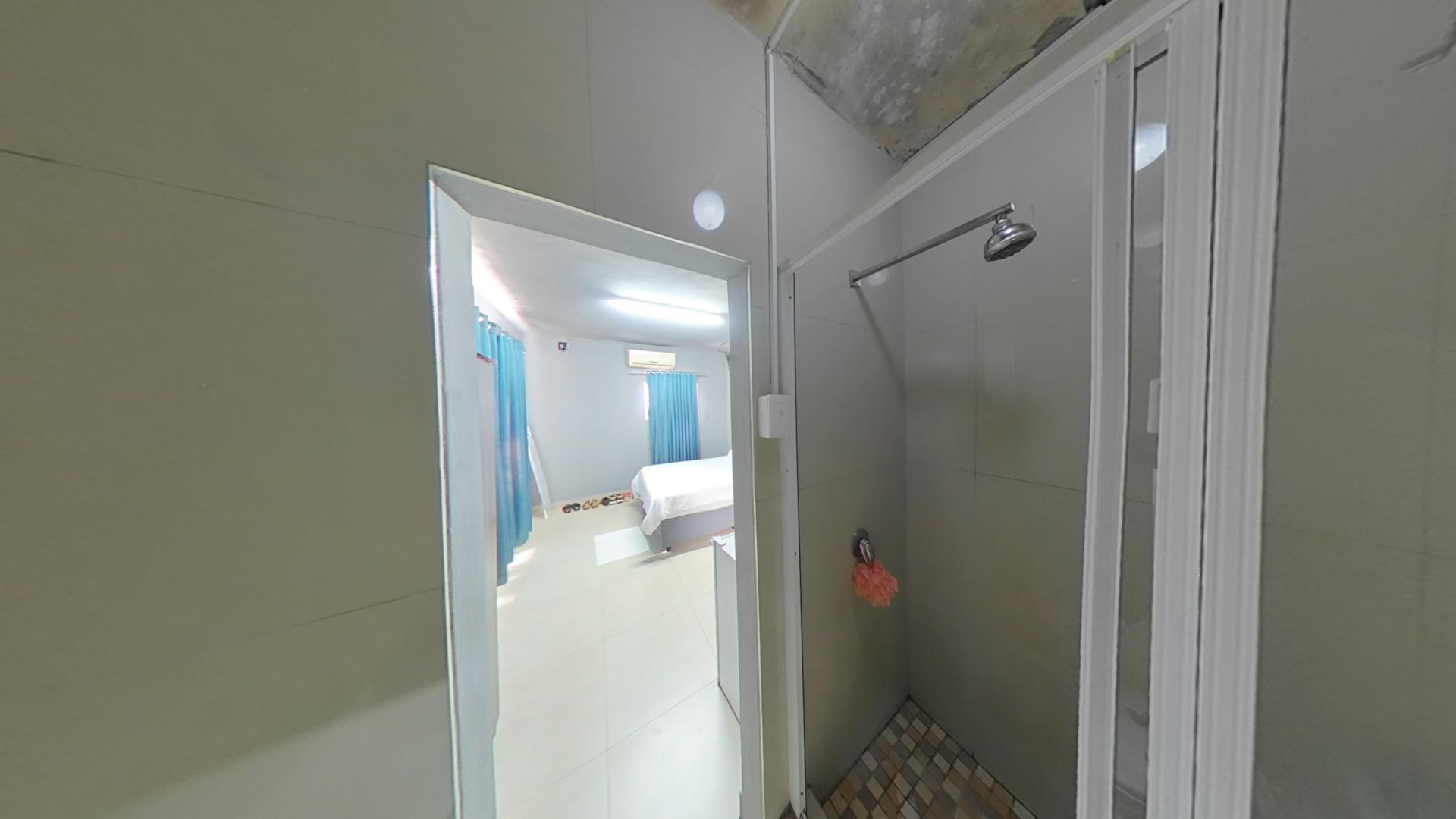 Bathroom 3+ - 26 square meters of property in Stanger