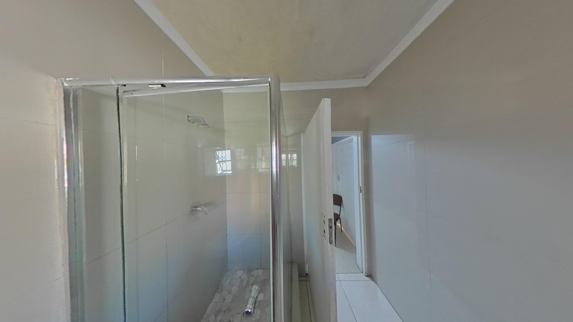 Bathroom 3+ - 26 square meters of property in Stanger