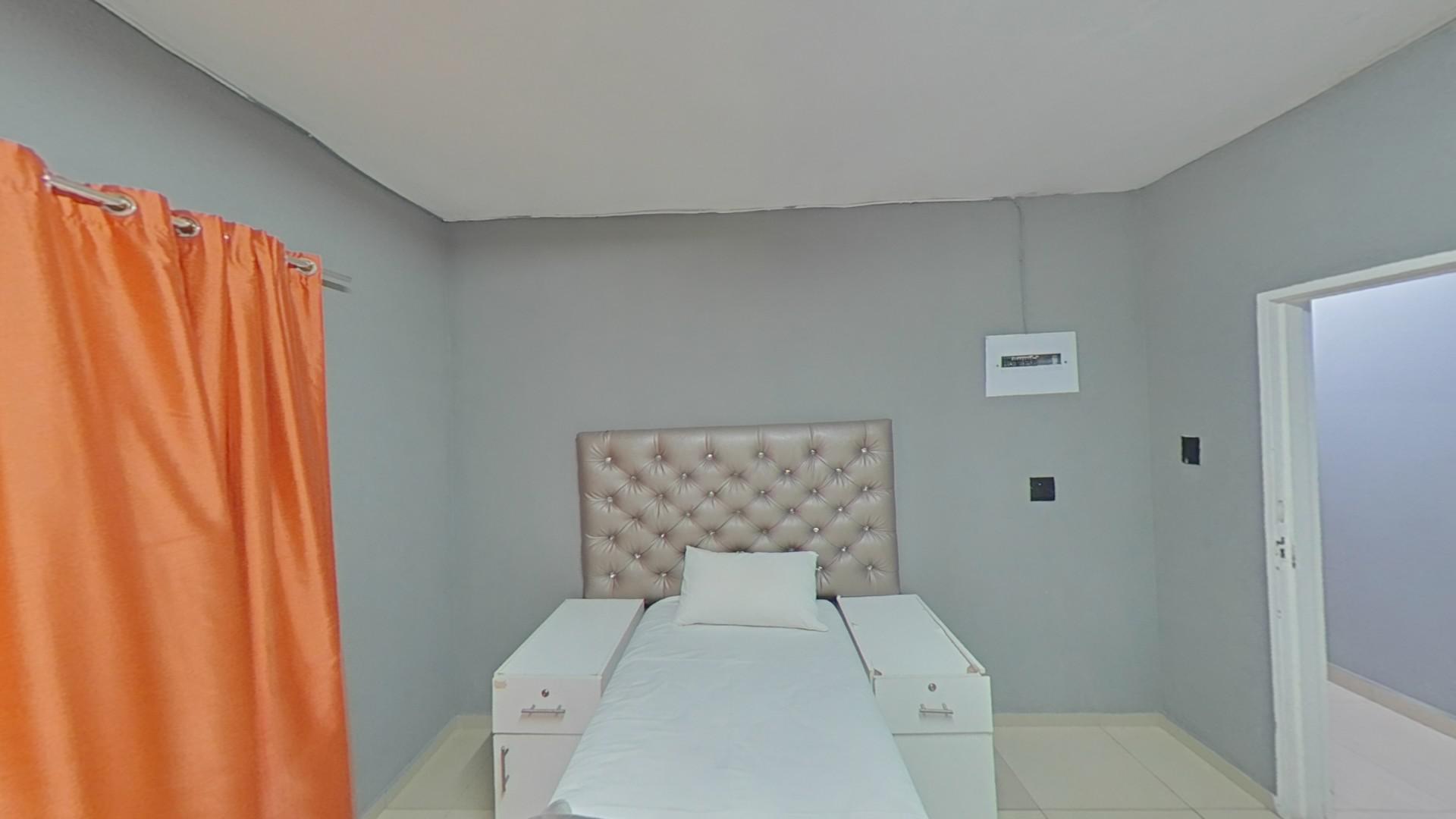 Bed Room 5+ - 89 square meters of property in Stanger