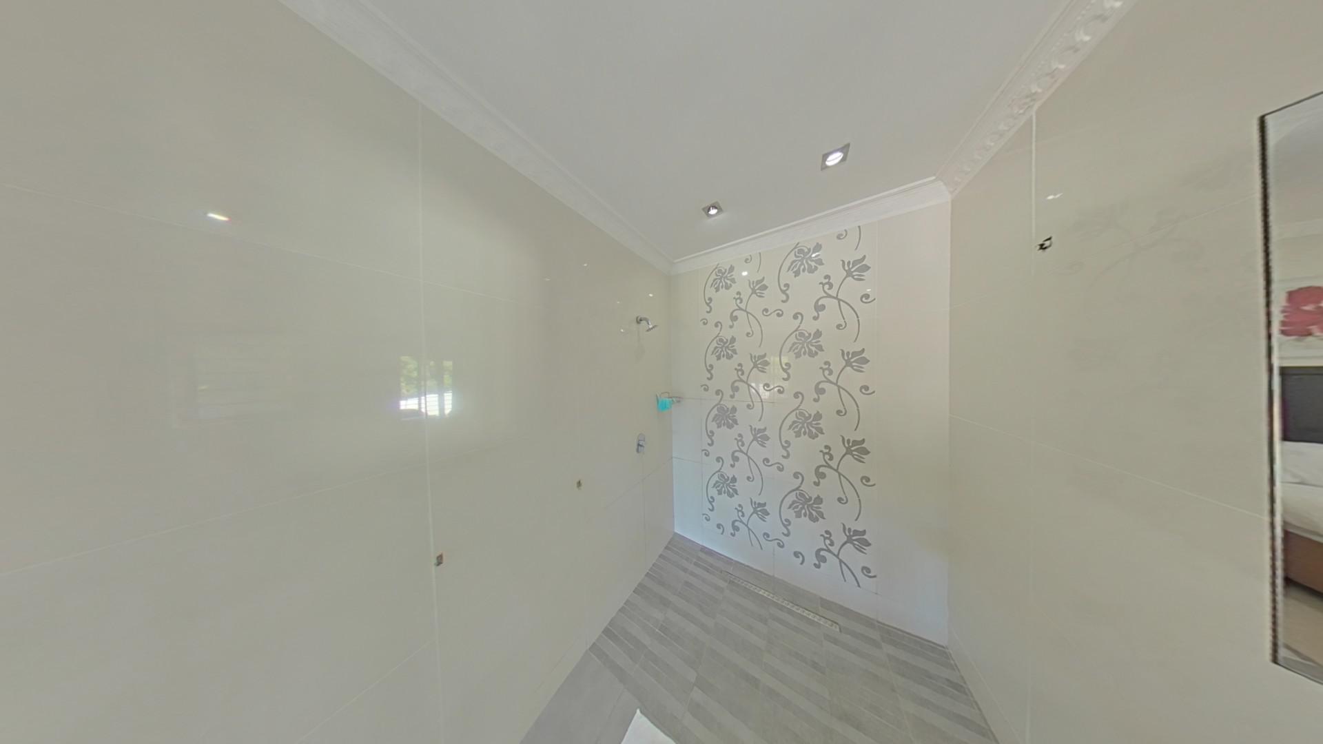 Main Bathroom - 7 square meters of property in Stanger