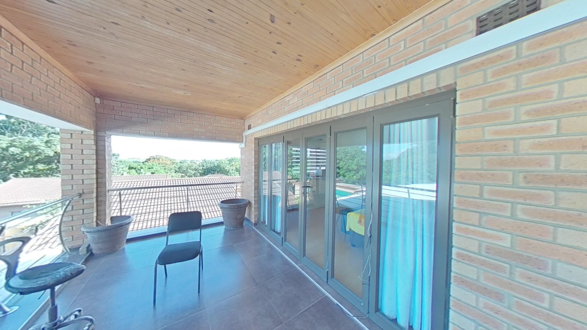 Balcony - 173 square meters of property in Stanger