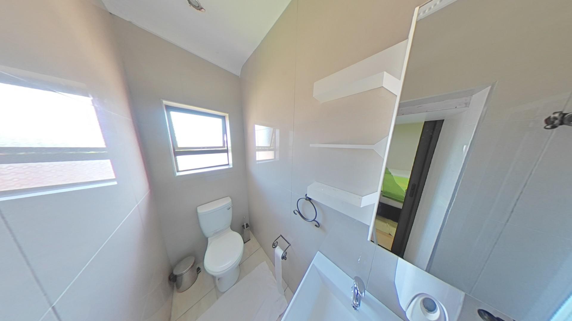 Bathroom 3+ - 26 square meters of property in Stanger