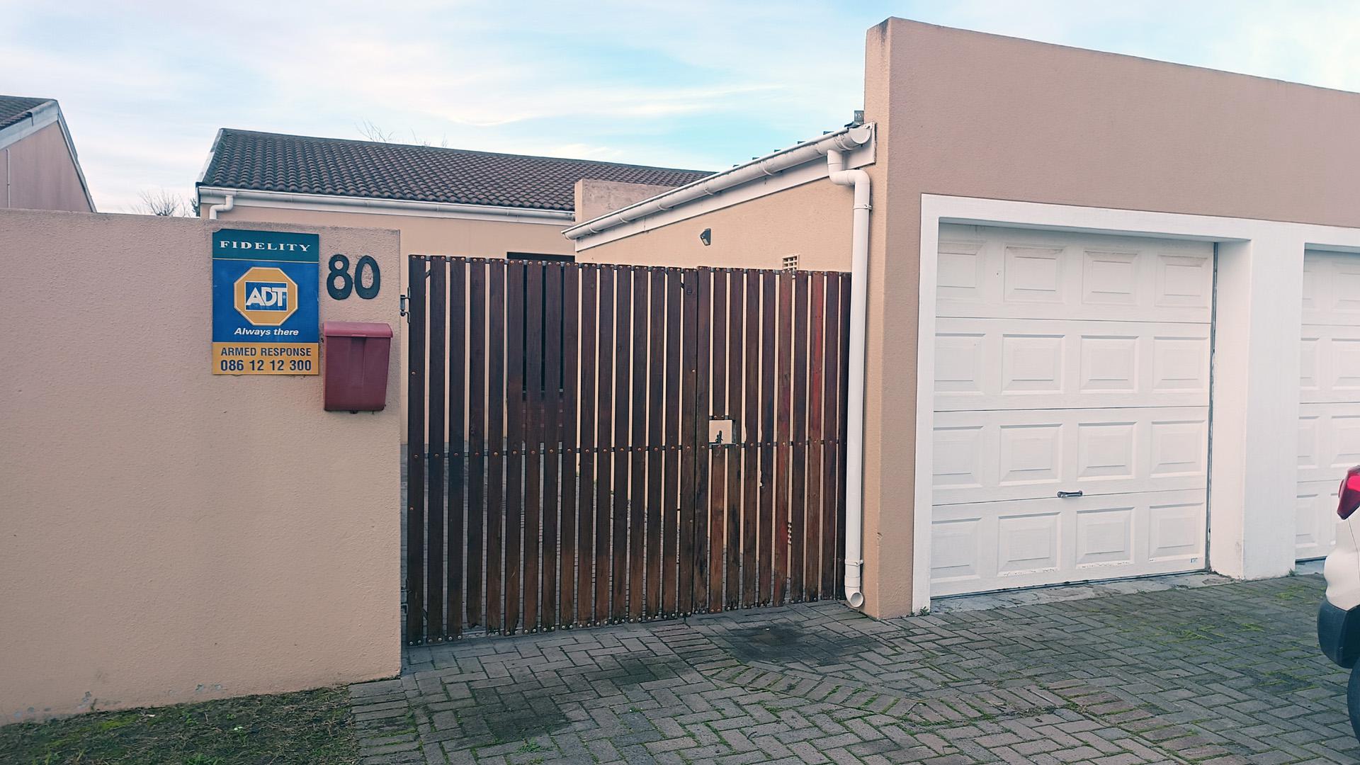 Front View of property in Kuils River