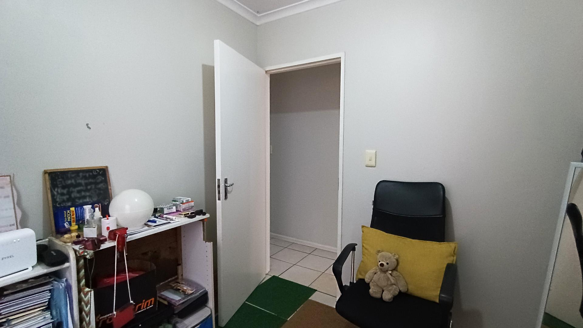 Bed Room 2 - 8 square meters of property in Kuils River