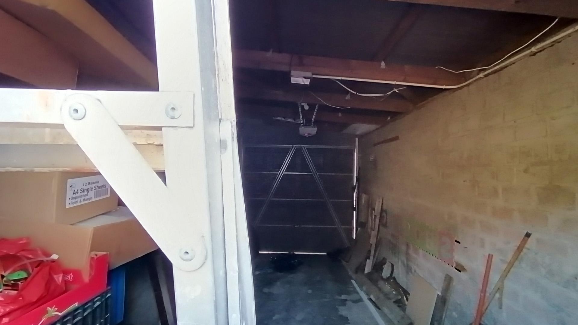 Garage - 21 square meters of property in Kuils River