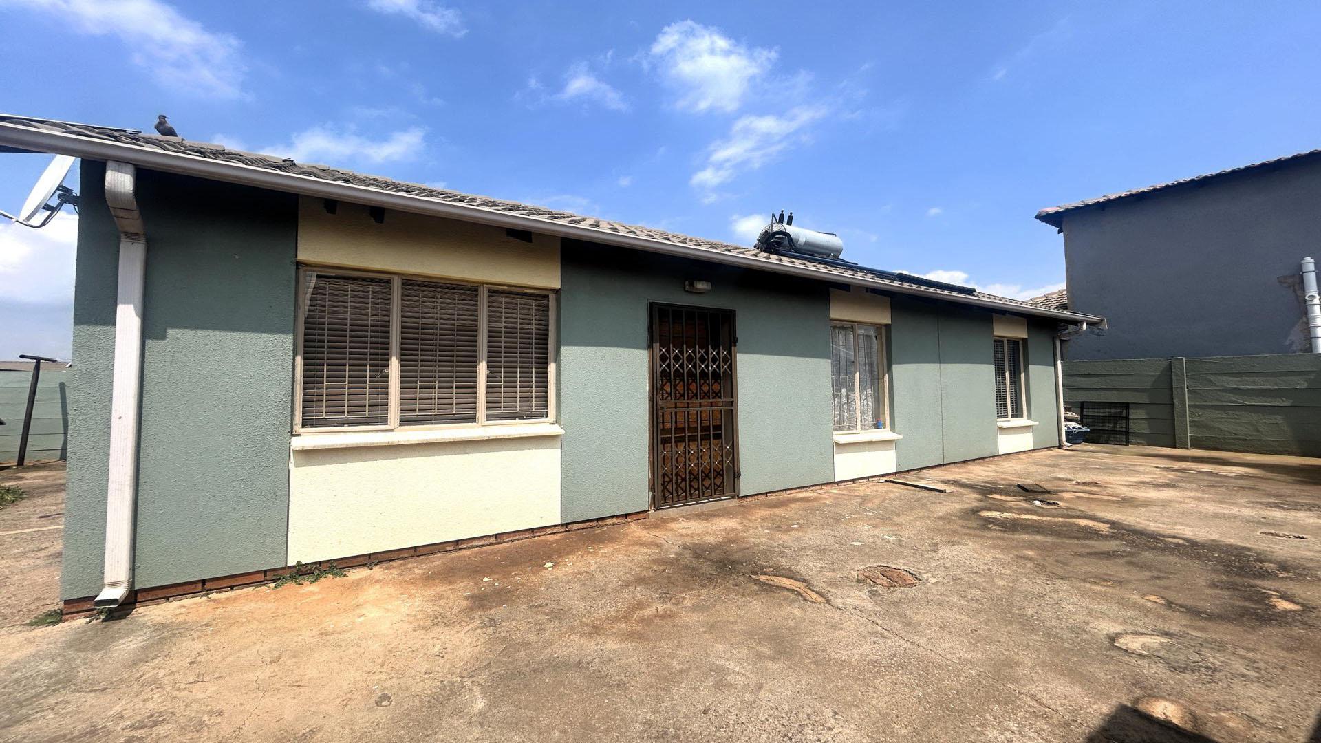 Front View of property in Watervalspruit