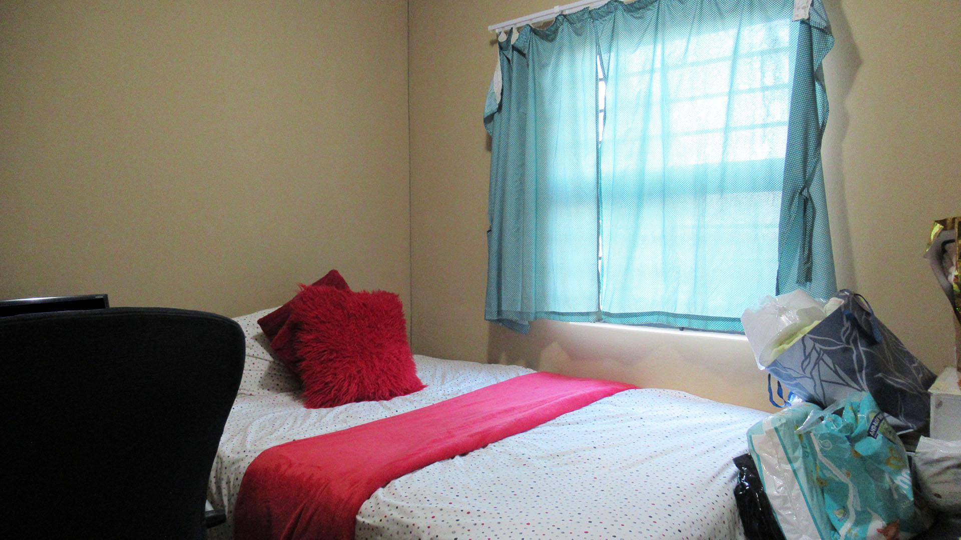 Bed Room 2 - 8 square meters of property in Protea Glen