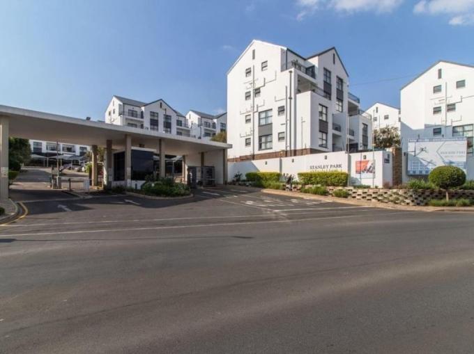3 Bedroom Simplex for Sale For Sale in Oakdene - MR671544