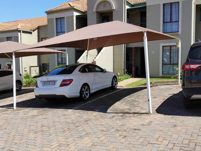 2 Bedroom Simplex for Sale For Sale in Oakdene - MR671545