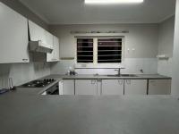  of property in Die Hoewes