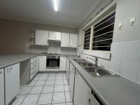  of property in Die Hoewes