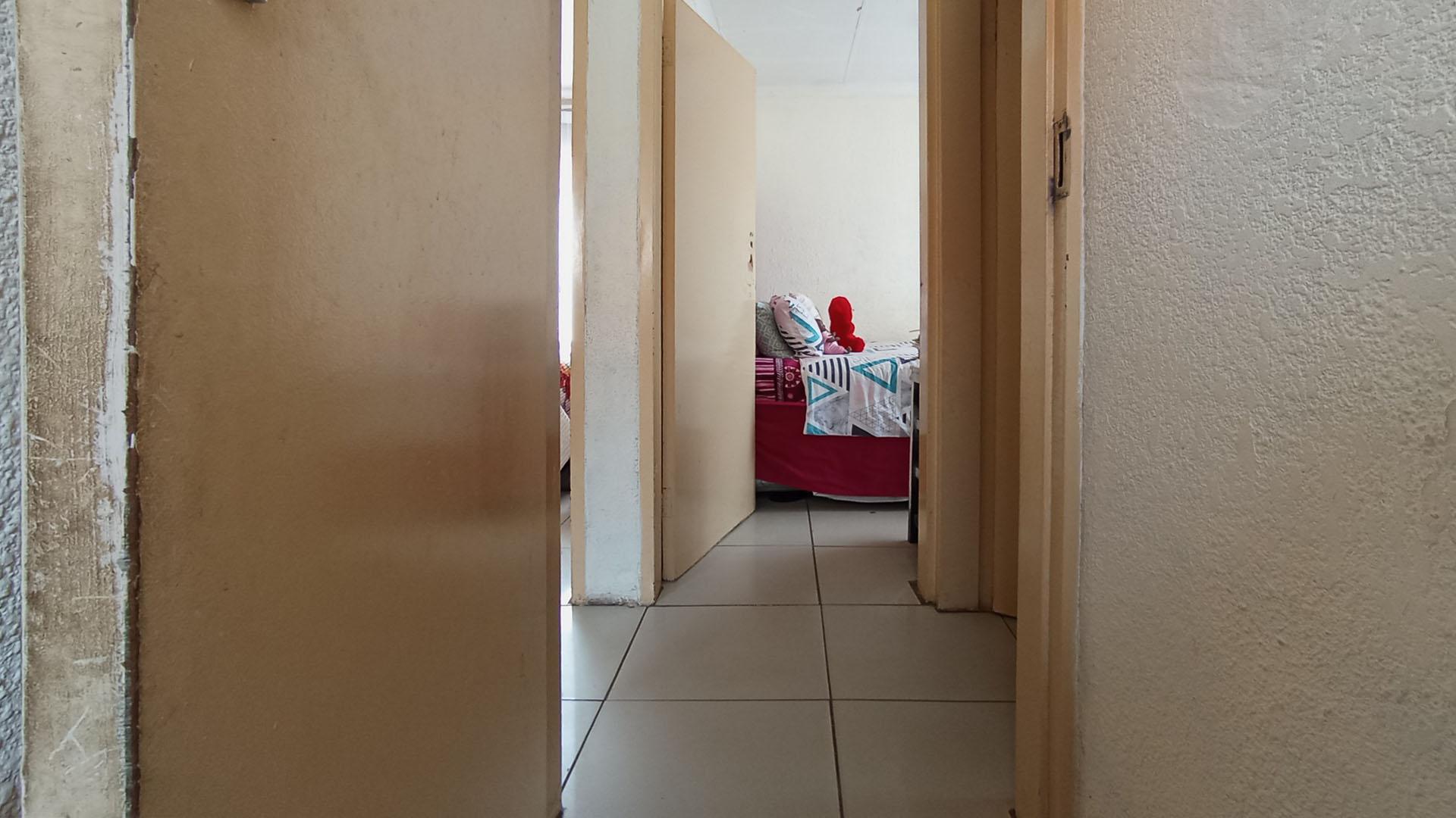 Bathroom 1 - 6 square meters of property in Soshanguve East