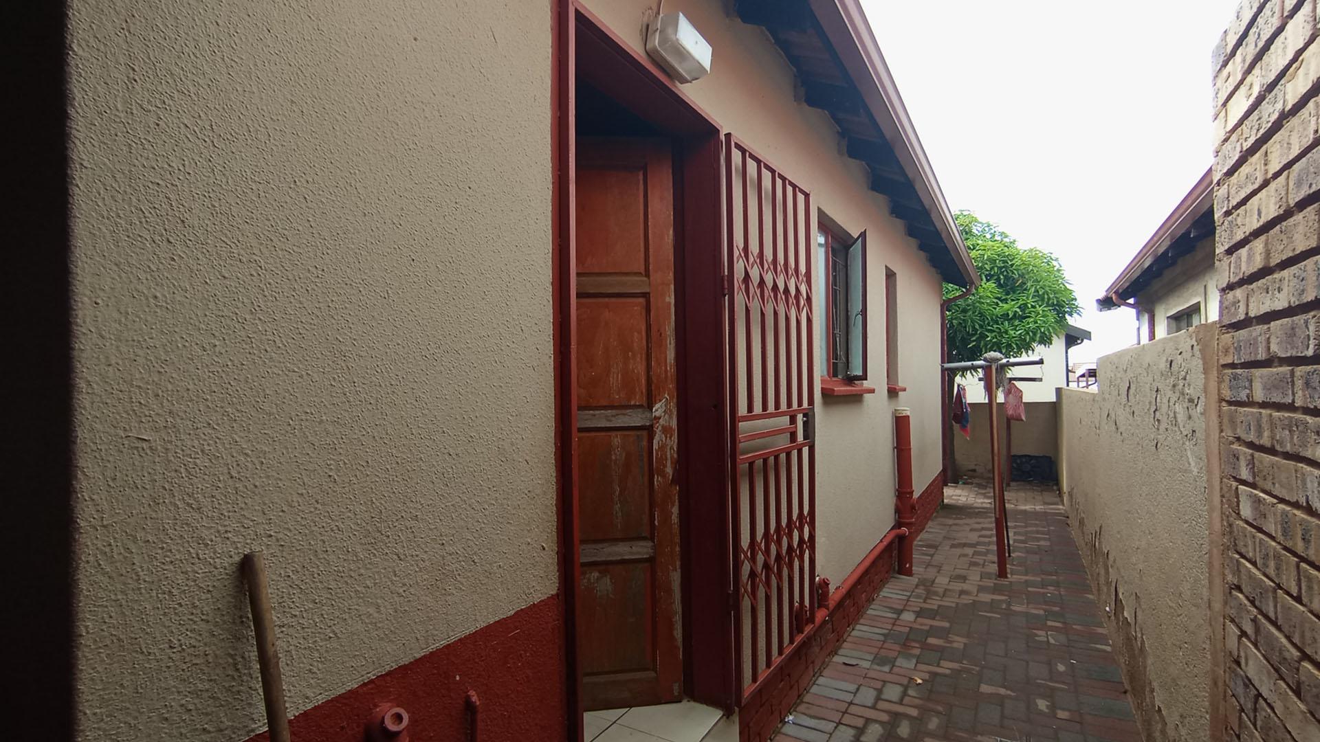 Front View of property in Soshanguve East