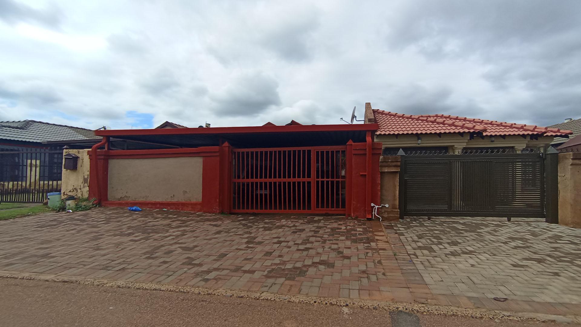 Front View of property in Soshanguve East