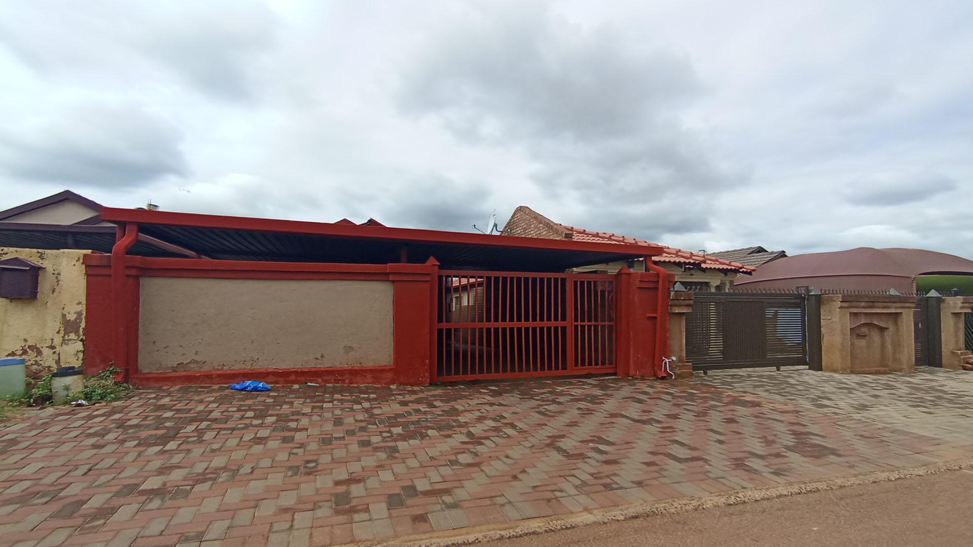 Front View of property in Soshanguve East