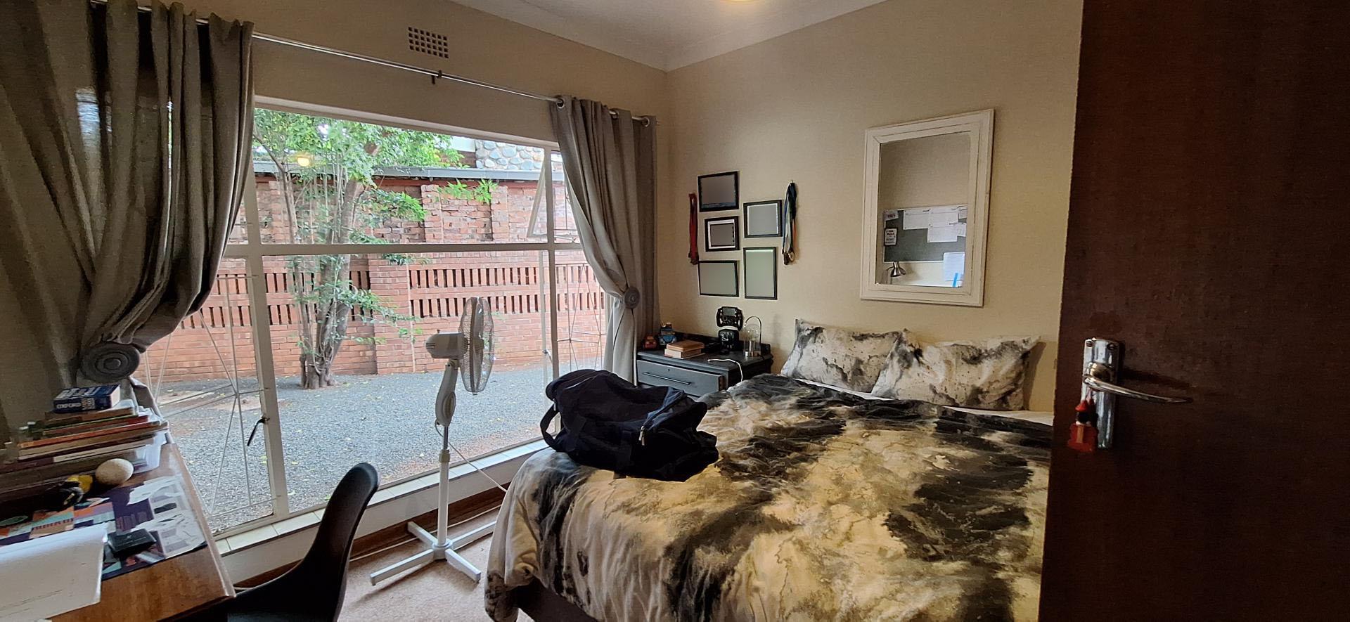 Bed Room 1 of property in Kimberley