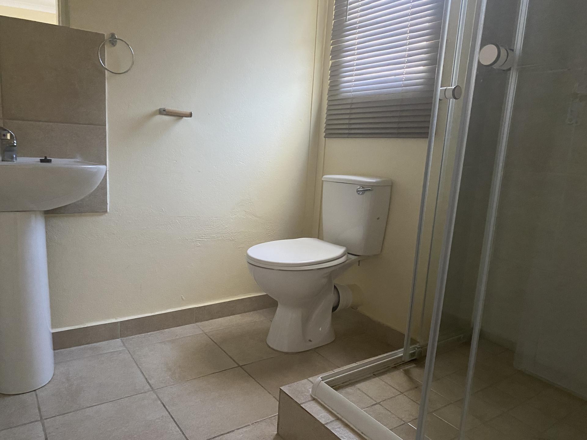 Bathroom 1 of property in Freedom Park