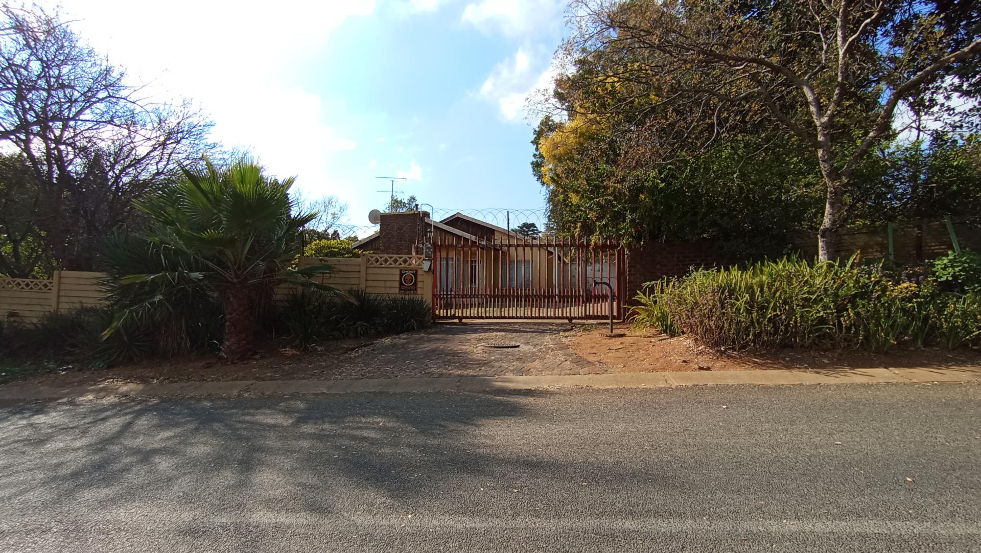 Front View of property in Robindale