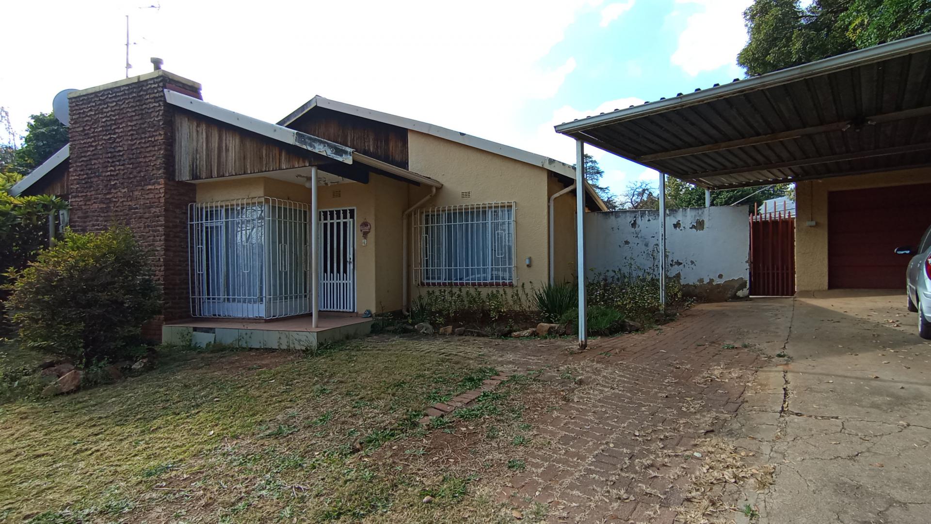 Front View of property in Robindale