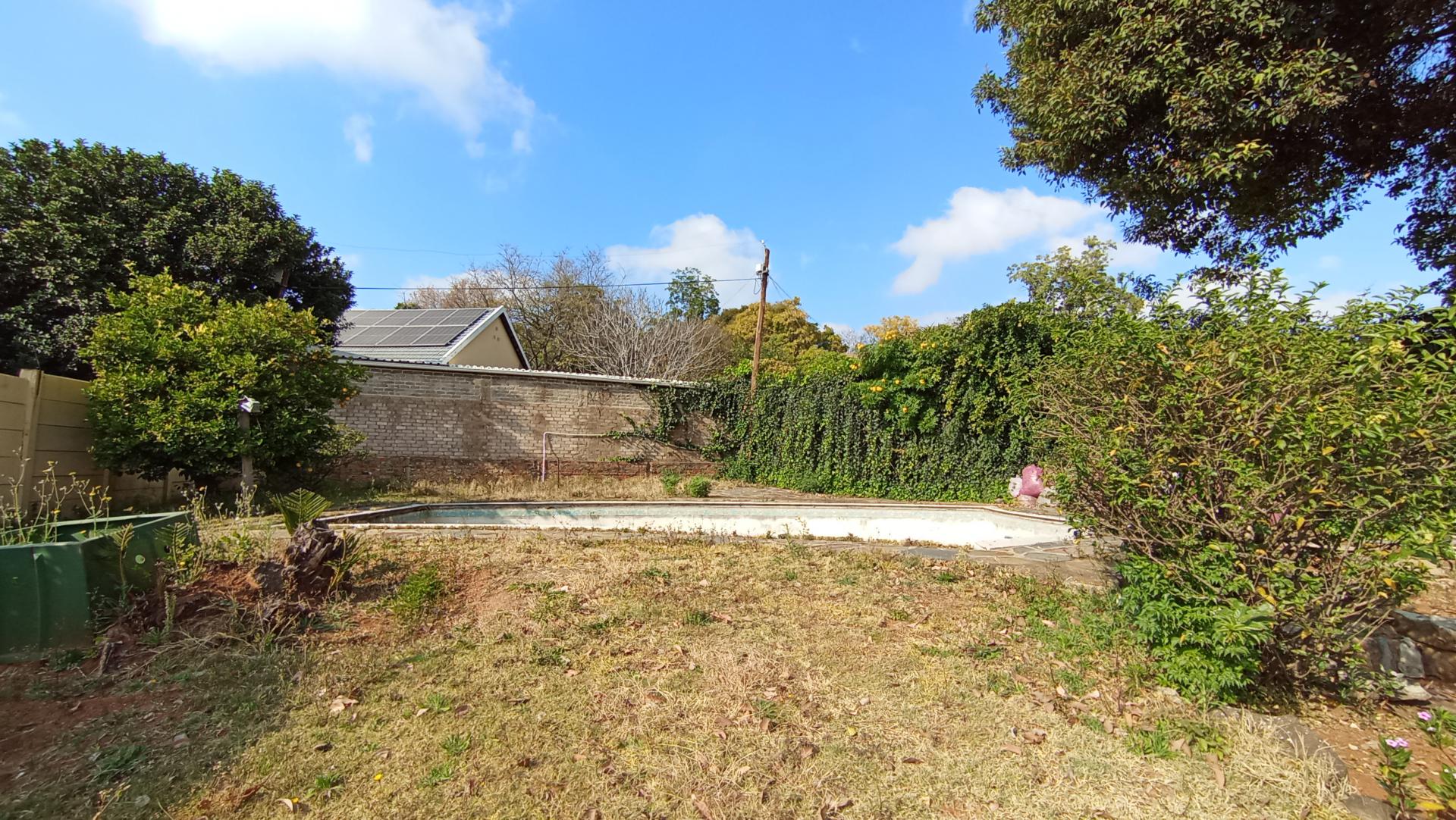 Garden of property in Robindale