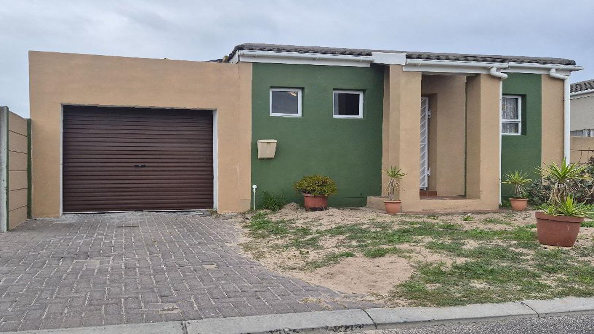 Front View of property in Blue Downs