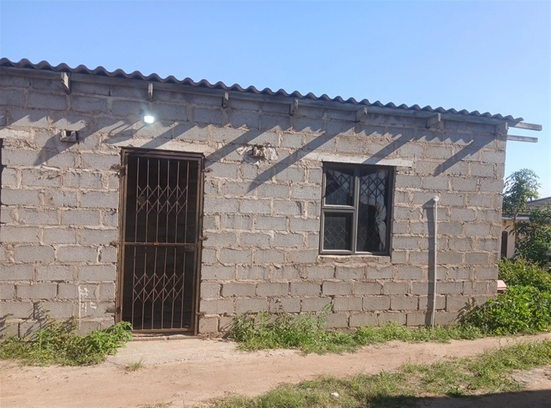 Front View of property in Lovu