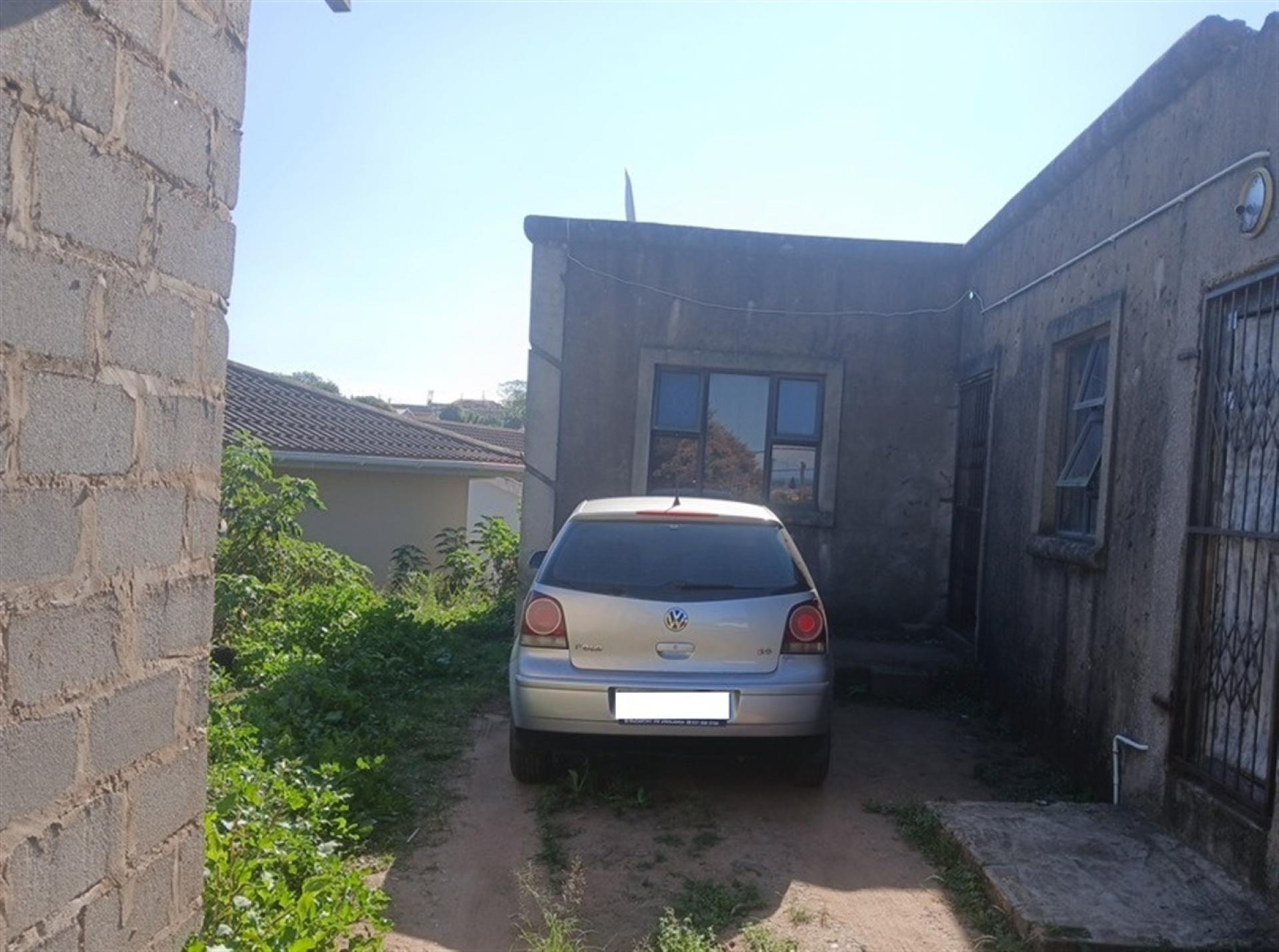 Front View of property in Lovu
