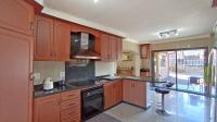 Kitchen - 51 square meters of property in Everest Heights